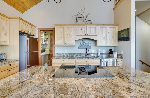 Spanish Valley Cabin | Close to Trails! Ultimate Seclusion at Moab Cabin