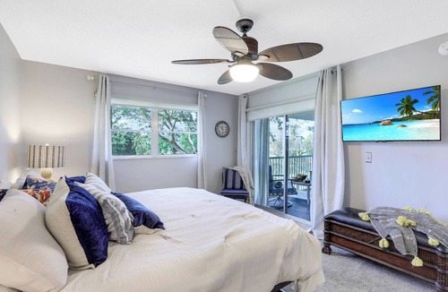 Lely Golf Estates Condo | Close to world class beaches! 3.5 mi to 5th Ave restaurants & shopping.