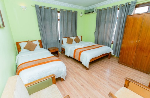 Madhyapur Thimi Hotel | Cloud 9 Garden