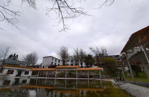 Wudang District Resort | Cloud 9 Resort Hotel