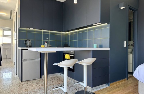 Petralona Apartment | Cloud 9 - smart apartment private jacuzzi