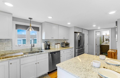 Newburyport House | Cloud Break: Private Neighborhood Beach, Great Outdoor Space, Serene Vibe