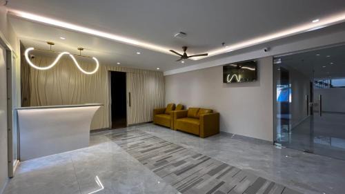 Thalassery Hotel | Cloud Nine Hotel - Kuthuparamba