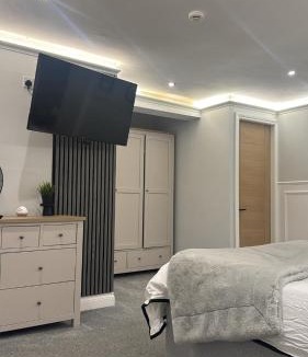 Wakefield Apartment | Cloud Quarters II