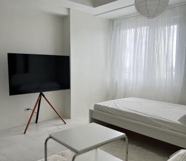 Bagumbayan Hotel | Cloud Space Studio near Eastwood