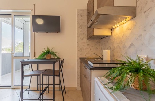 Municipio 1 Apartment | Cloud Swing Room 2 by Wonderful Italy