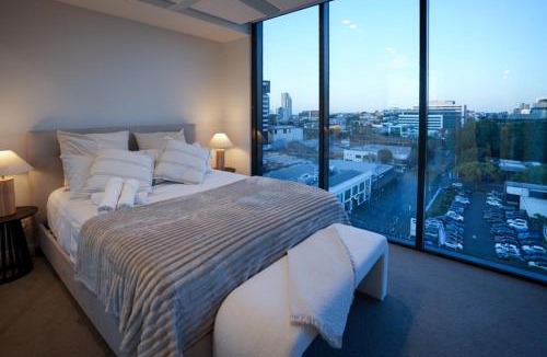 Fortitude Valley Apartment | Cloud9 City VIEW large resort apartment,LUXURY resort living & Epic sunset