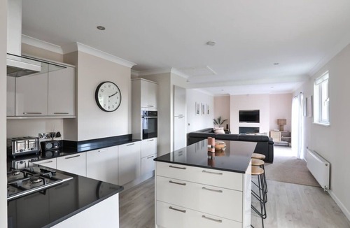 Braunton House | Cloudbreak – Spacious Coastal Home Saunton beach