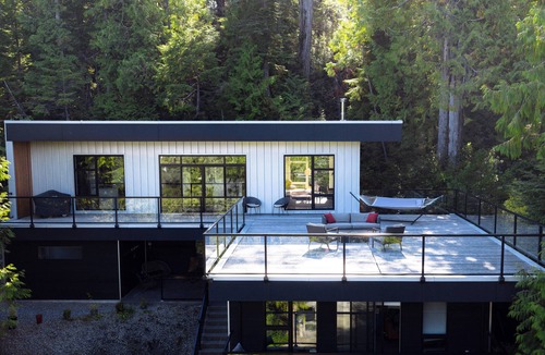 Tonquin Beach House | Cloudbreaker House