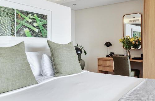 Cape Winelands Hotel | Clouds Estate