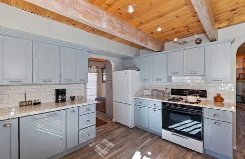 Upper Moonridge Cabin | Clouds Rest Cabin by Destination Big Bear: Tranquil Secluded Setting with Ski Slope Views! Close to Hiking Trails! Foosball!