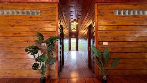 Kampot Hostel | Cloudy Hill Hostel & Villa