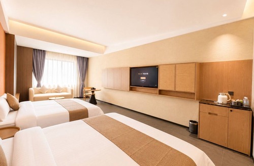 Mean Chey Hotel | Clover Hotel & Spa