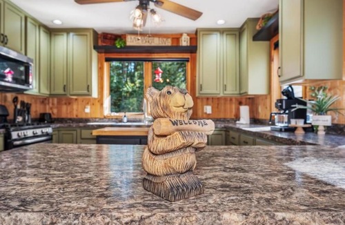 Eagle River House | Clover Pines