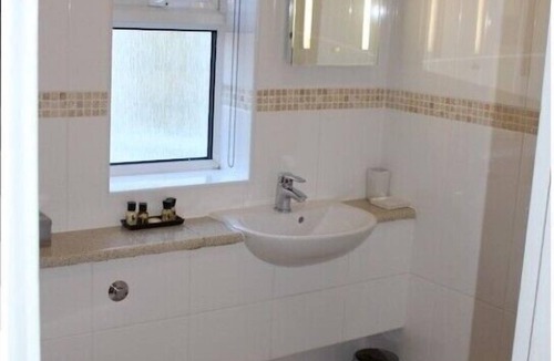 Stonnall Hotel | Clover Spa and Hotel