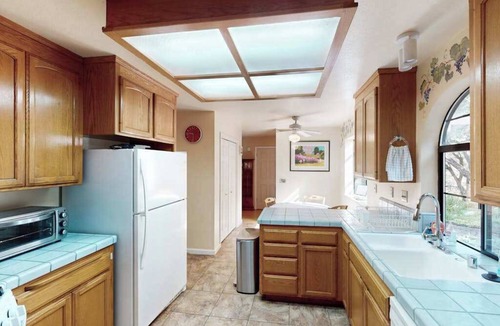 Cloverdale House | Cloverdale Hillside Lodge on 7 Wooded Acres