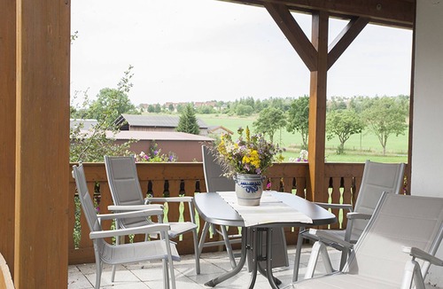 Medebach Apartment | Cloverleaf, 80 sqm, 2 bedrooms, balcony and terrace, max. 4 persons