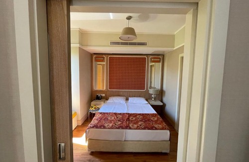 Side Hotel | CLUB GRAND SIDE