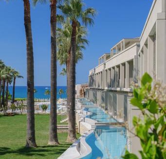 Side Resort | Club Melas Privé
