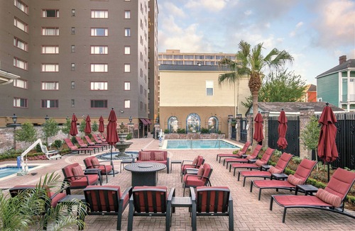 Faubourg Lafayette Resort | Club Wyndham Avenue Plaza - Charming studio unit in Garden District