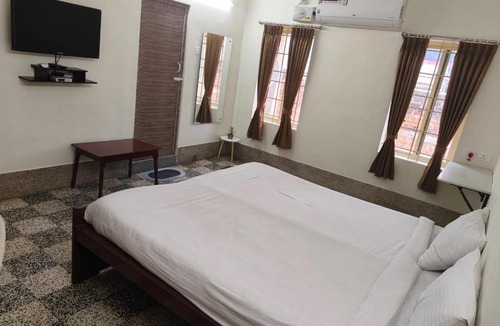 Salem Hotel | CM Residency