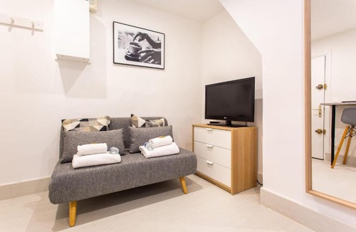 Bonne-Nouvelle Apartment | CMG Montorgueil - Clery