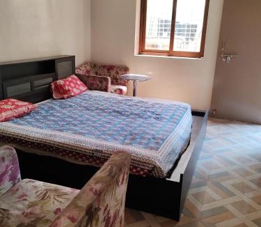 Vadodara Hostel | Cnc