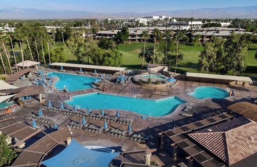 Palm Desert Apartment | COACHELLA Marriott's Desert Springs Villas Kitchenette, access to resort