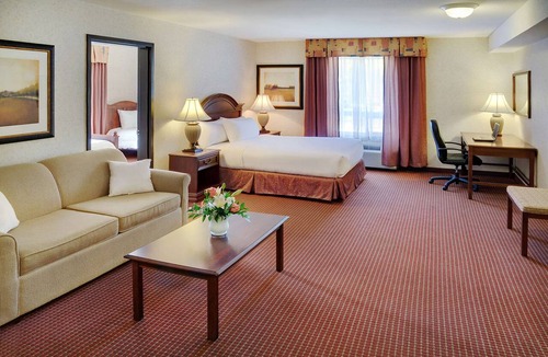 Grimshaw Hotel | Coast Grimshaw Hotel & Suites