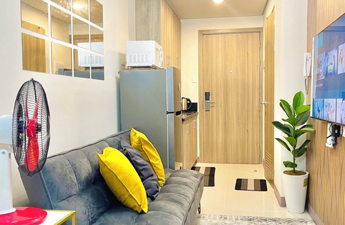 Pasay Apartment | Coast Residences - Stunning Suite with Balcony Pasay City