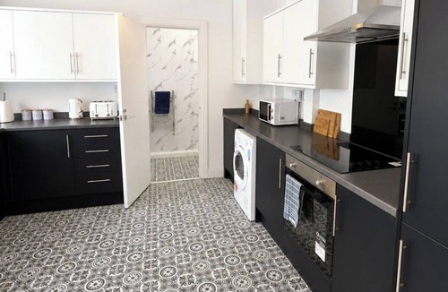 Cleethorpes House | Coastal Getaway 5-bed Sleeps 10 | DN35