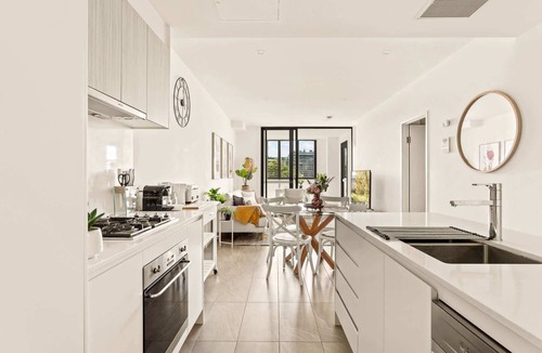 Dee Why Apartment | Coastal 2-Bed Apartment near Beach