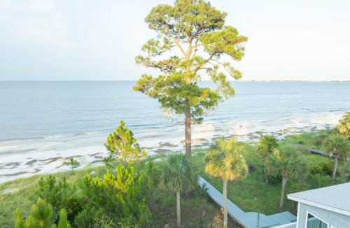 Saint Helena Island House | Coastal Bliss on Coffin Point - Beachfront Retreat