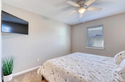 Crescent Beach Apartment | Coastal Bliss