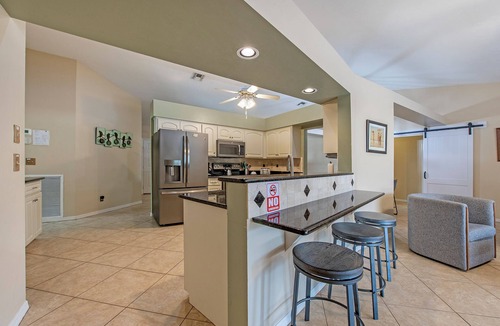 Central Naples House | Coastal Breeze - charming 3bed/2bath w/pool & wifi in Naples, Fl
