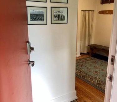 Downtown Anchorage House | Coastal Cabin - Downtown Historical Log Home