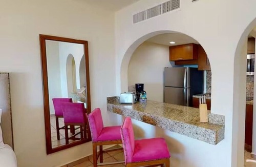 Playa Mujeres Apartment | Coastal Cabo Escape Studio Suite