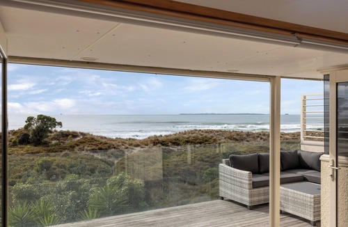 Mount Maunganui House | Coastal Calm by Beyonder - 3-Bed, 2-Bath Direct Beachfront Home with Balcony BBQ and Panoramic Ocean & Mauao Views