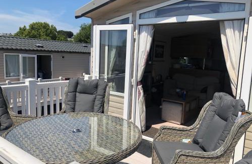 Exmouth Resort | Coastal Comfort at 168 juniper close