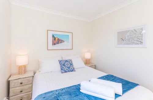 Scarborough House | Coastal Comfort 1 King, 2 Queen beds with Park Views