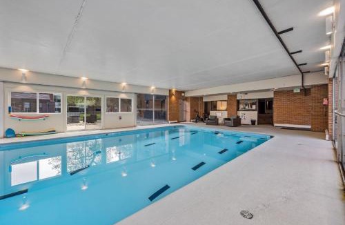 University Park House | Coastal Comfort Steps from CSU, Pool, Gym, Sauna