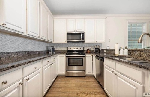 Surfside Beach House | Coastal Comfort - Surfside Beach