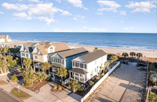 Surfside Beach House | Coastal Comfort - Surfside Beach