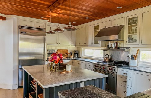 Little Compton House | Coastal cottage in seaside town of Little Compton, RI just minutes to the beach