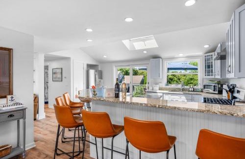 West Dennis House | Coastal Escape: Pool, Pet-Friendly Near Beach
