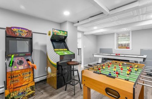 West Dennis House | Coastal Escape: Pool, Pet-Friendly Near Beach