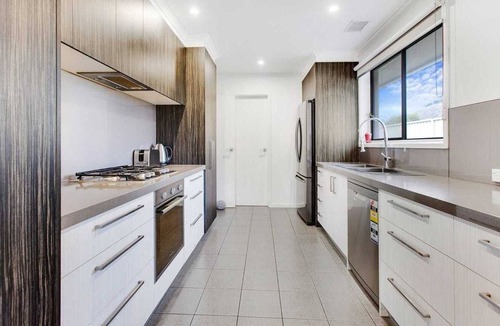 Chelsea House | Coastal Family Retreat — 5BR Home in Chelsea