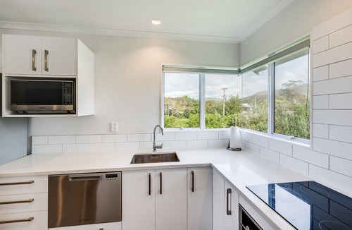 Waimarama House | Coastal Haven – Waimarama Holiday Home
