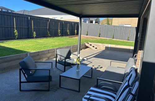 Mount Duneed House | Coastal Oasis - 10 mins to Torquay, 10 mins to Geelong !