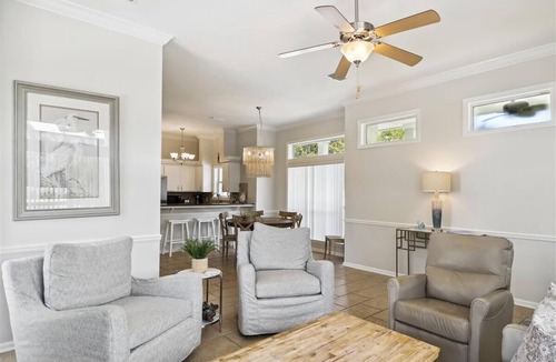 White's Gulfview House | Coastal Retreat w/Private Pool + Firepit | 3-Min Walk to Beach Access | 4 Bikes